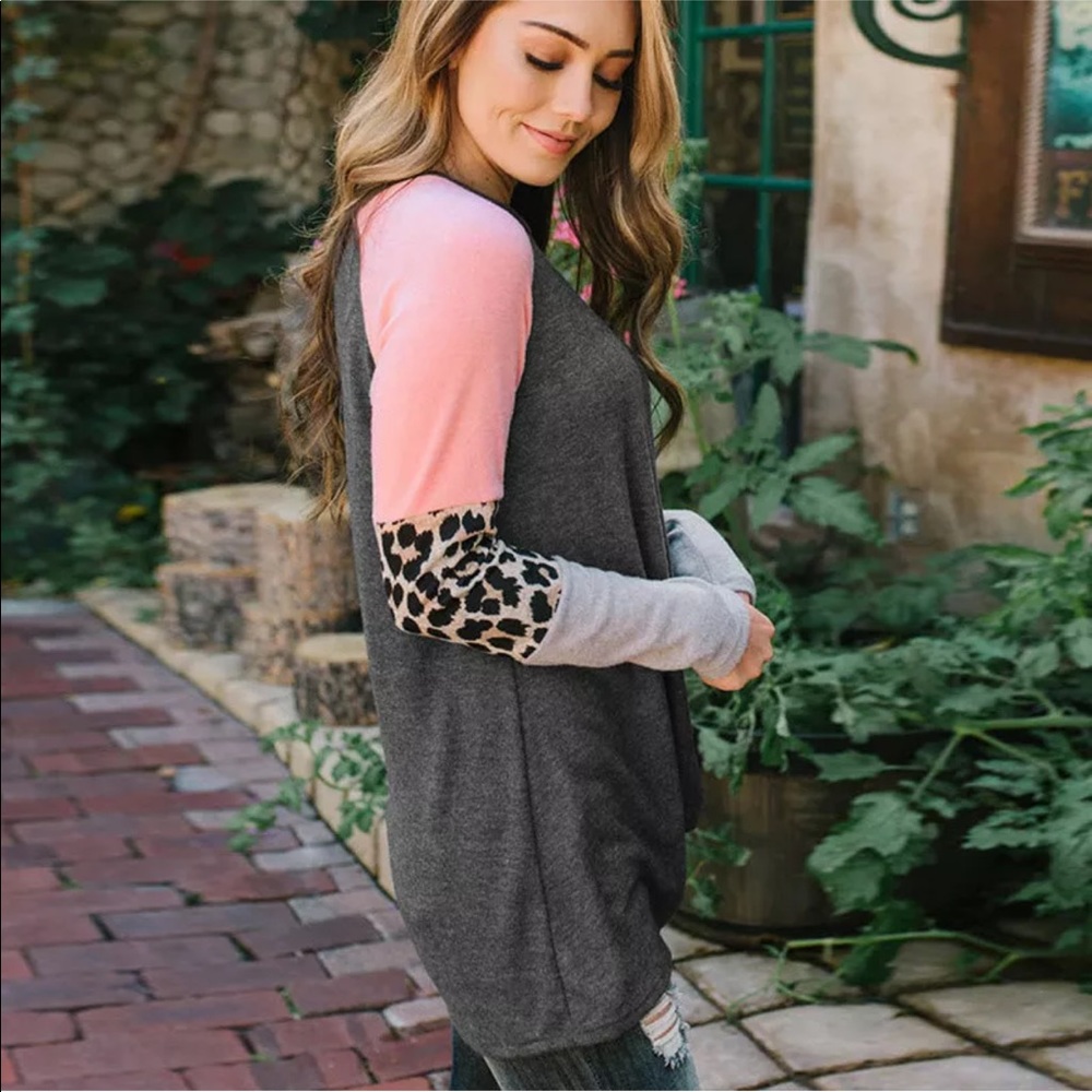 5⭐️❄️Leopard Print patchwork long sleeve crew - Picture 2 of 8